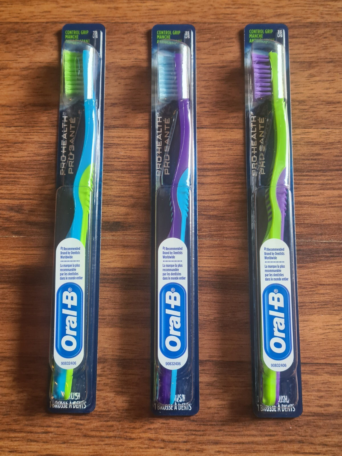 Pack of 3 Oral B ProHealth Control Grip Manual Toothbrushes