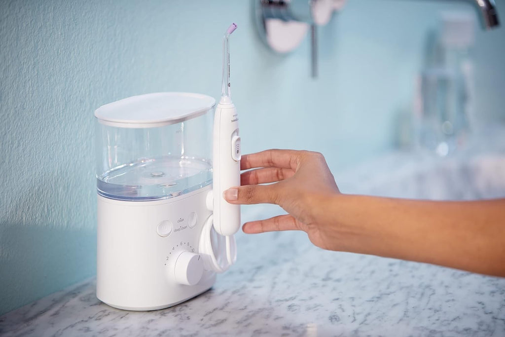 Sonicare Water Power Oral Flosser 3000 - White, Effective Water Flosser HX3711/20