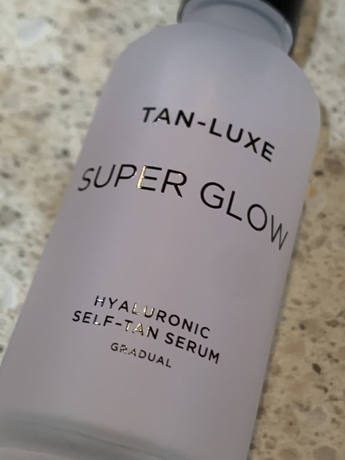 Self-Tanning Serum with Hyaluronic Acid - Gradual Tan & Hydration 1.69oz
