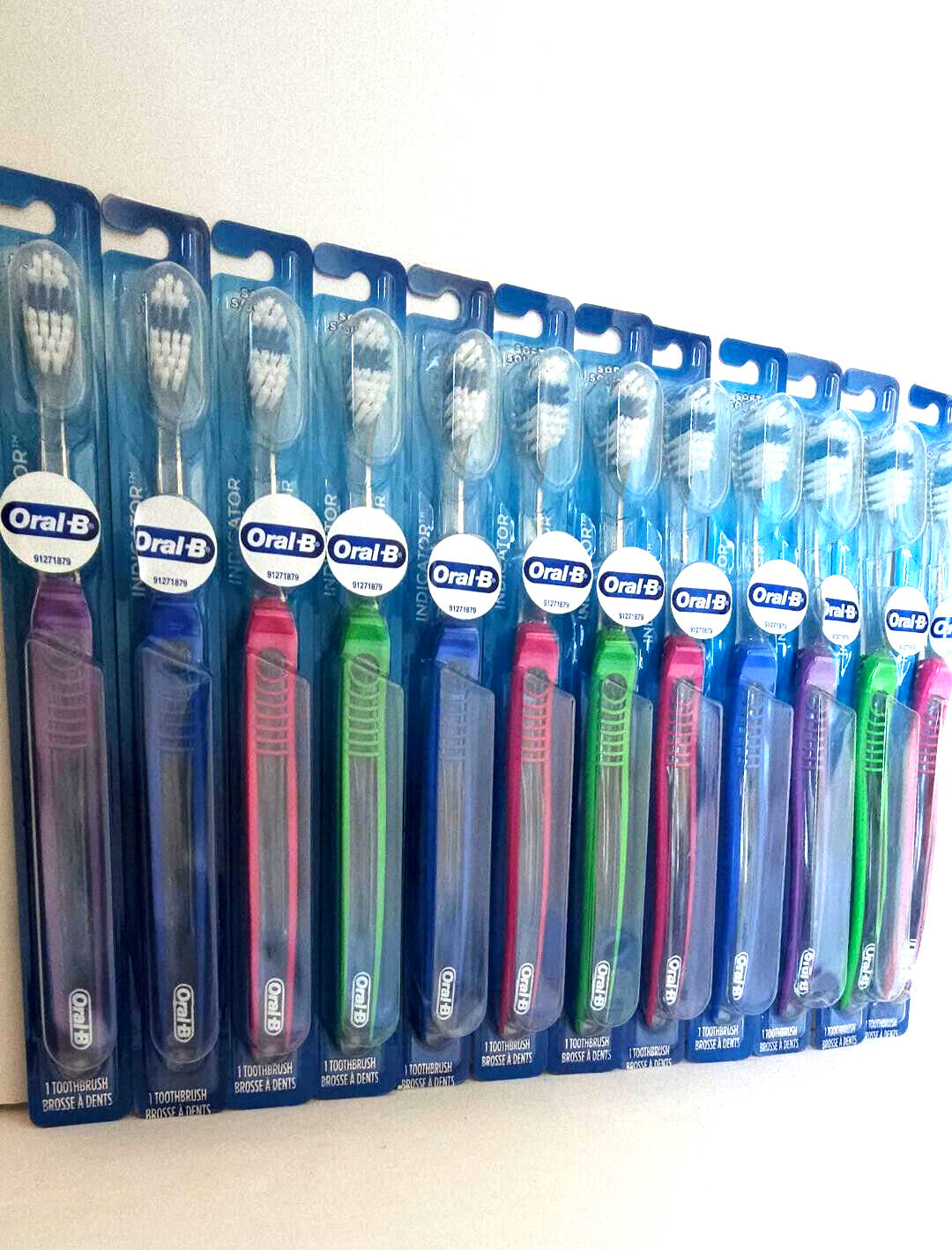 Oral B Indicator 30 Compact Small Head Soft Toothbrush - 24 Pack