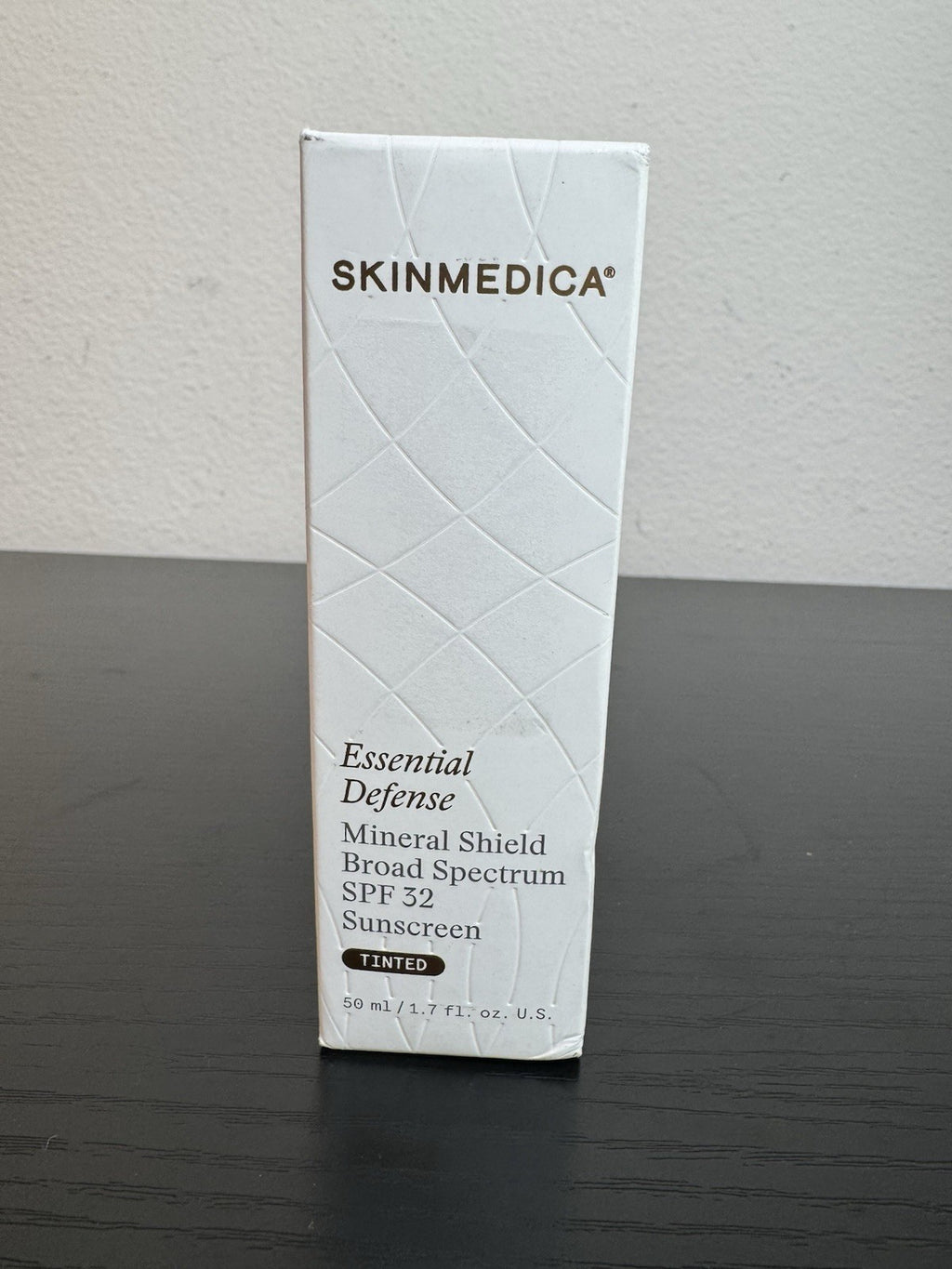 Mineral Sunscreen Tinted SPF 32 - Essential Defense Skin Shield 1.7 oz