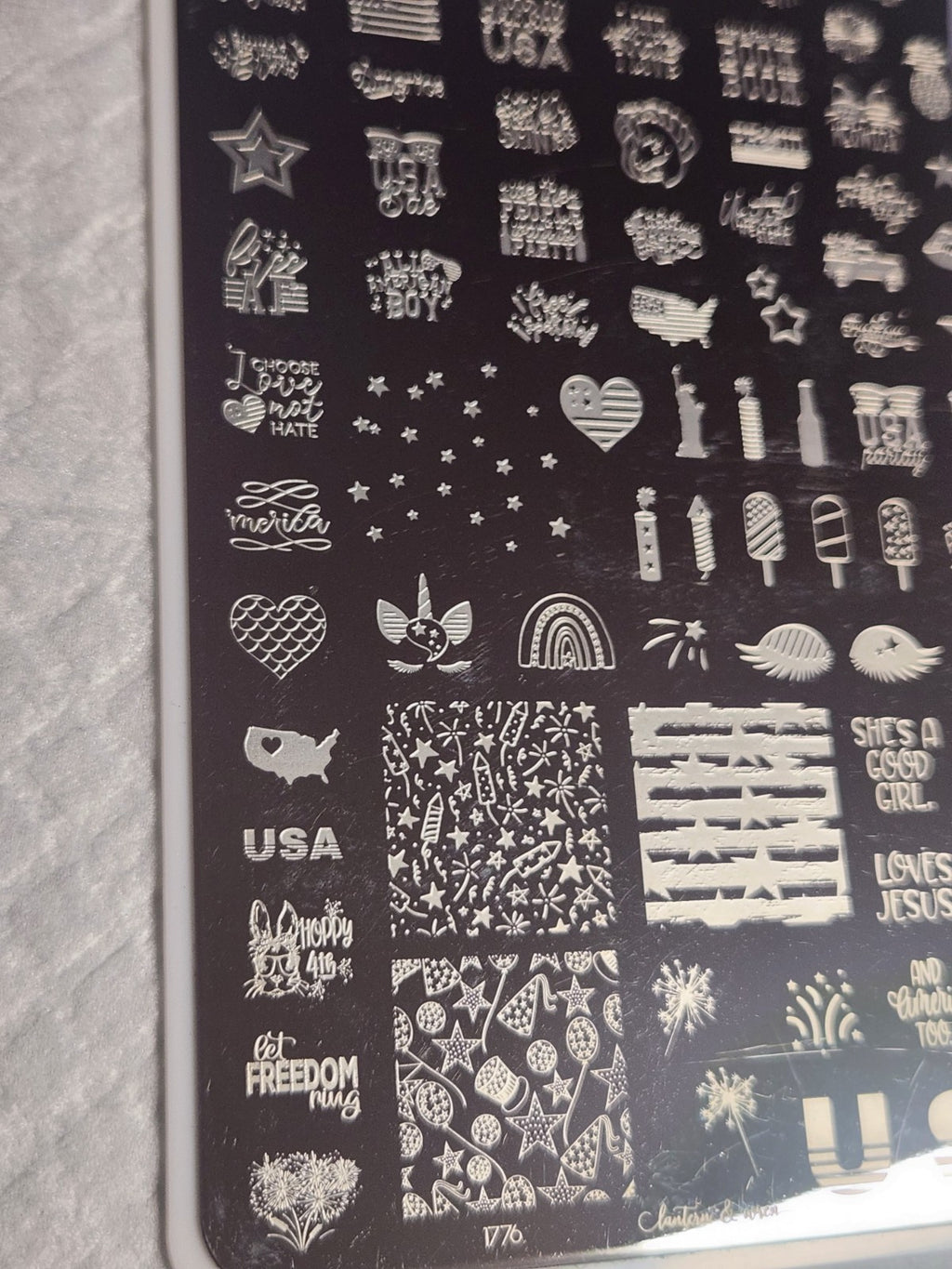 Lantern & Wren 1776 USA 4th of July Nail Stamping Plate - Patriotic Design