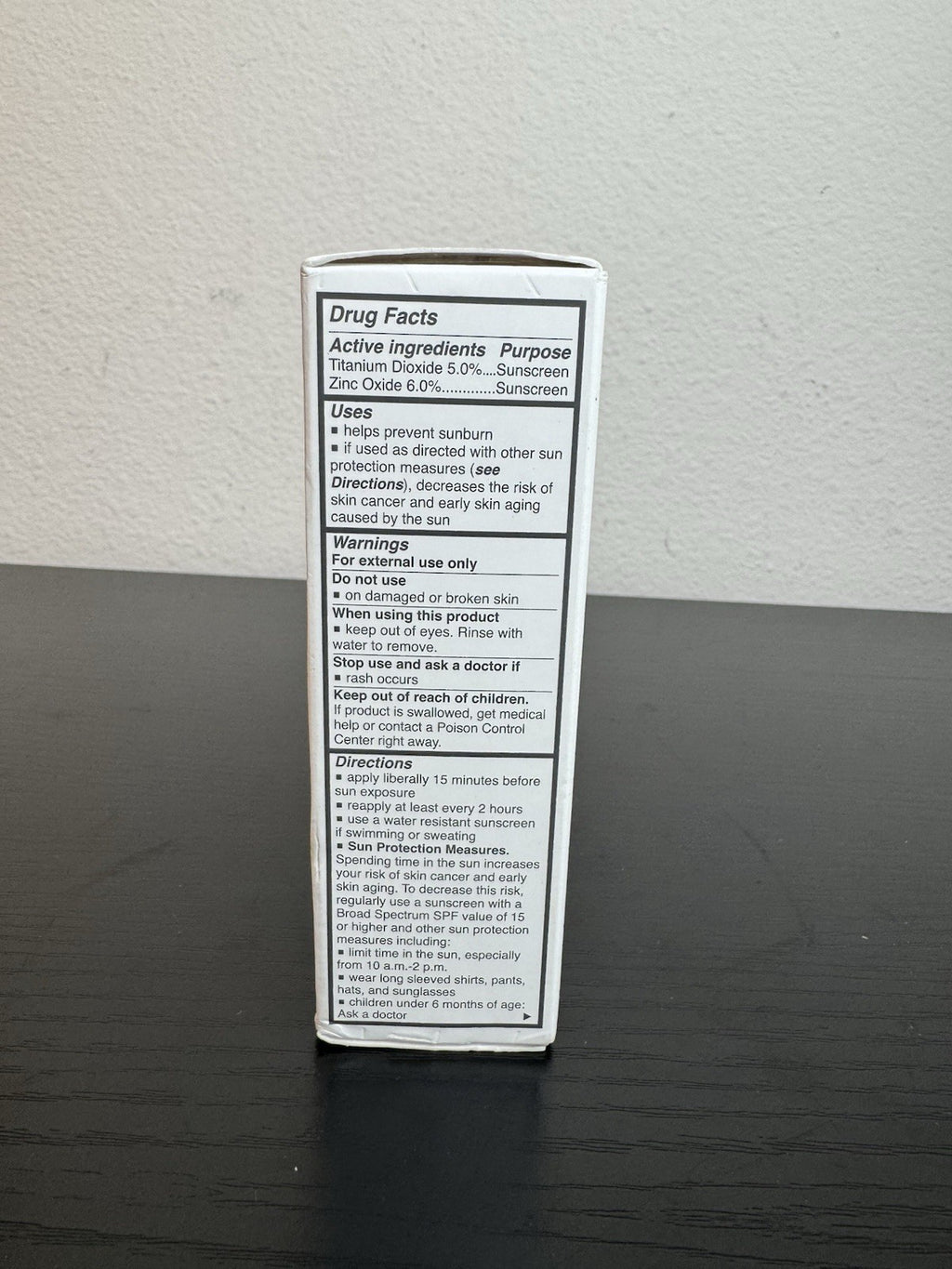 Mineral Sunscreen Tinted SPF 32 - Essential Defense Skin Shield 1.7 oz