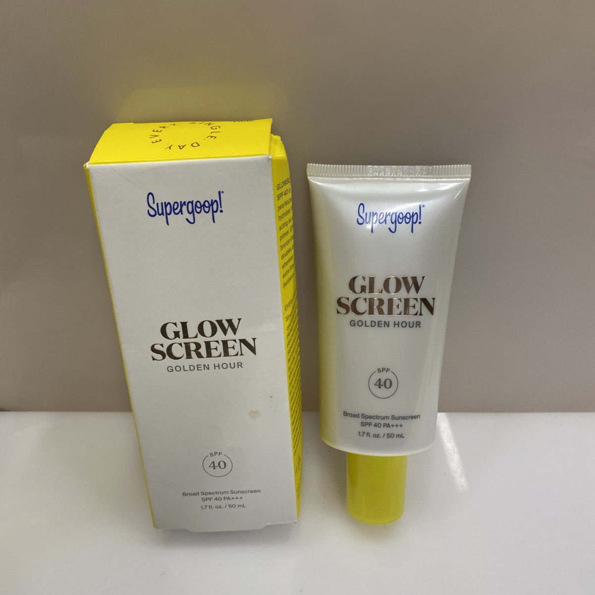 SPF 40 Glow Screen Sunscreen with Golden Hour Tint - 1.7 Fl Oz