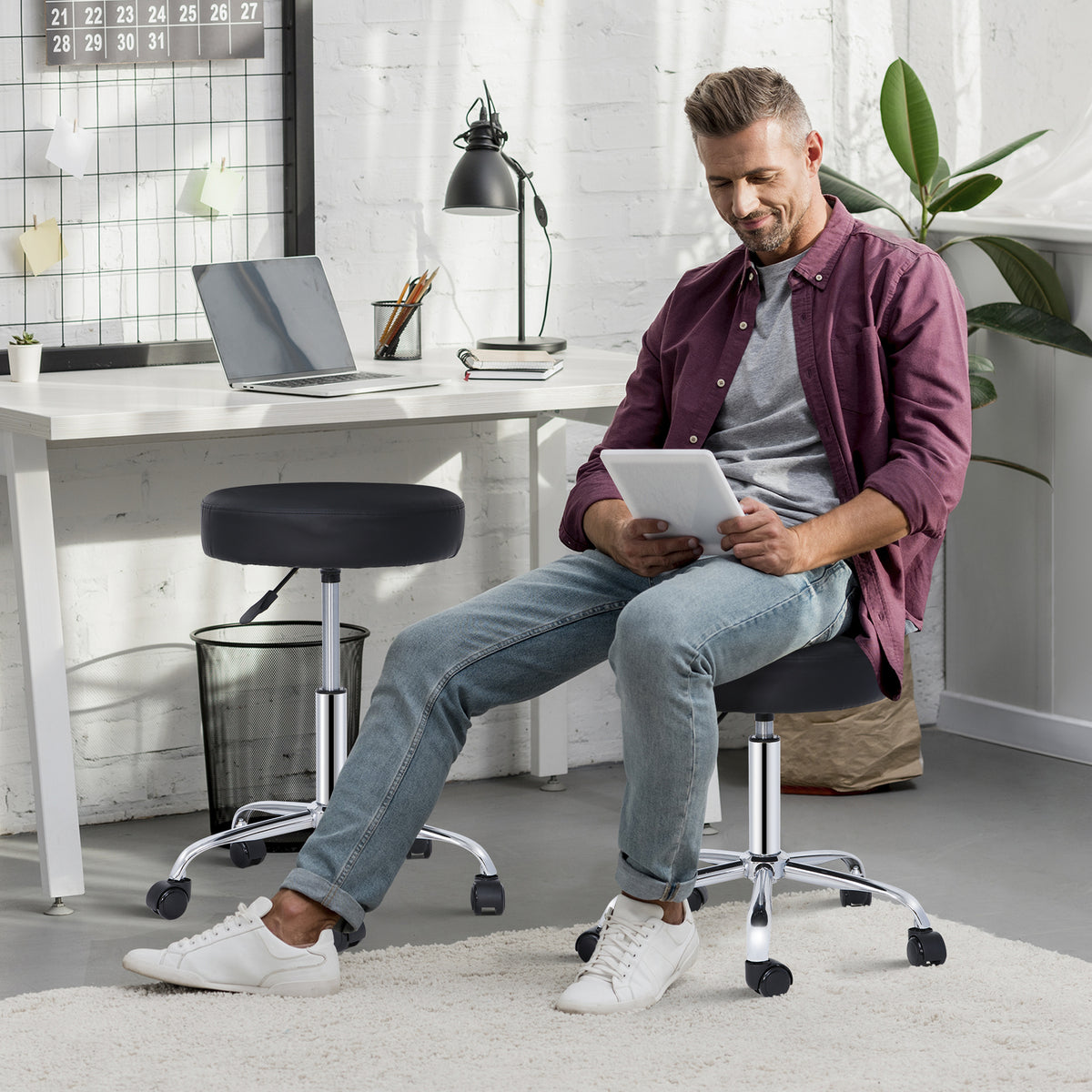 Adjustable Hydraulic Salon Stool with Thick Seat Cushion for Spa & Barbershops