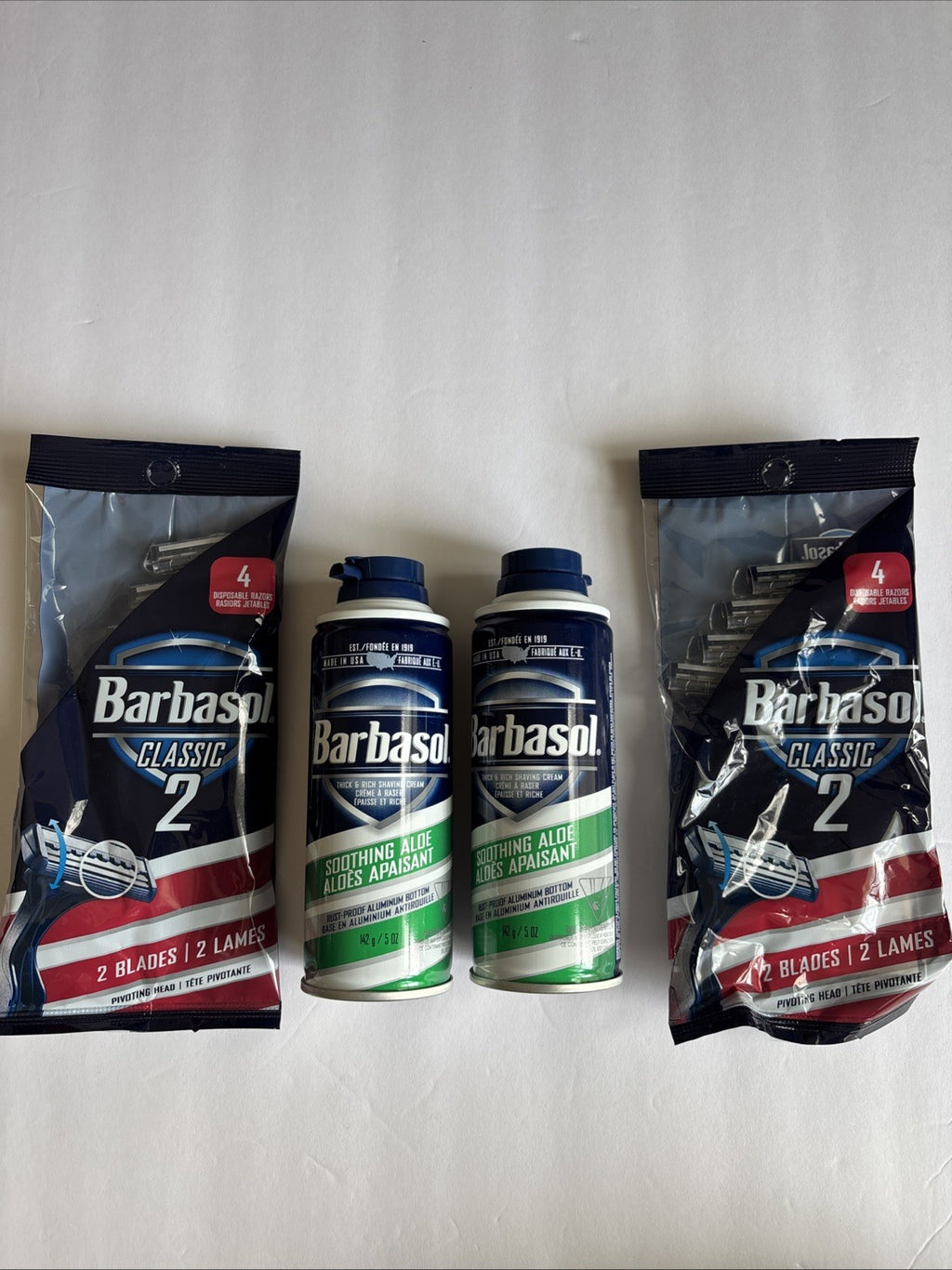 Barbasol Original Soothing Aloe Shaving Cream 5 Oz Pack of 2 with 8 Razors