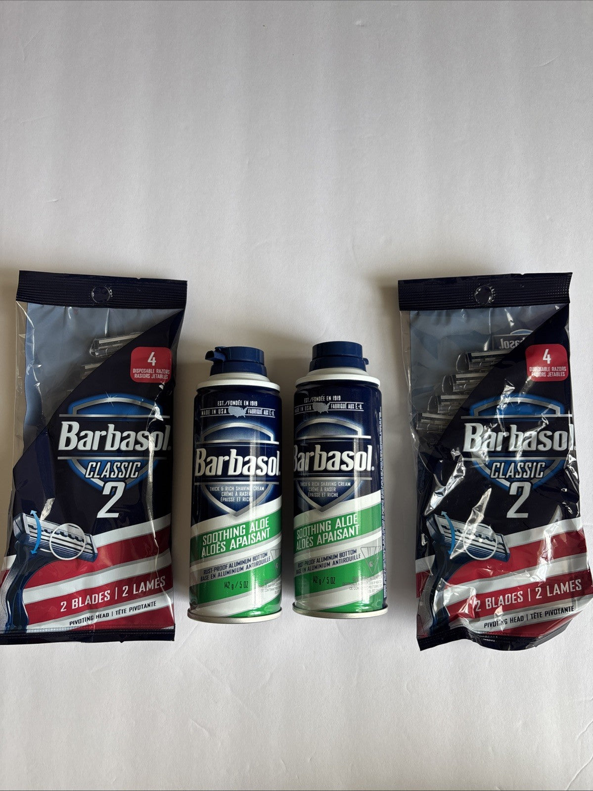 Barbasol Original Soothing Aloe Shaving Cream 5 Oz Pack of 2 with 8 Razors