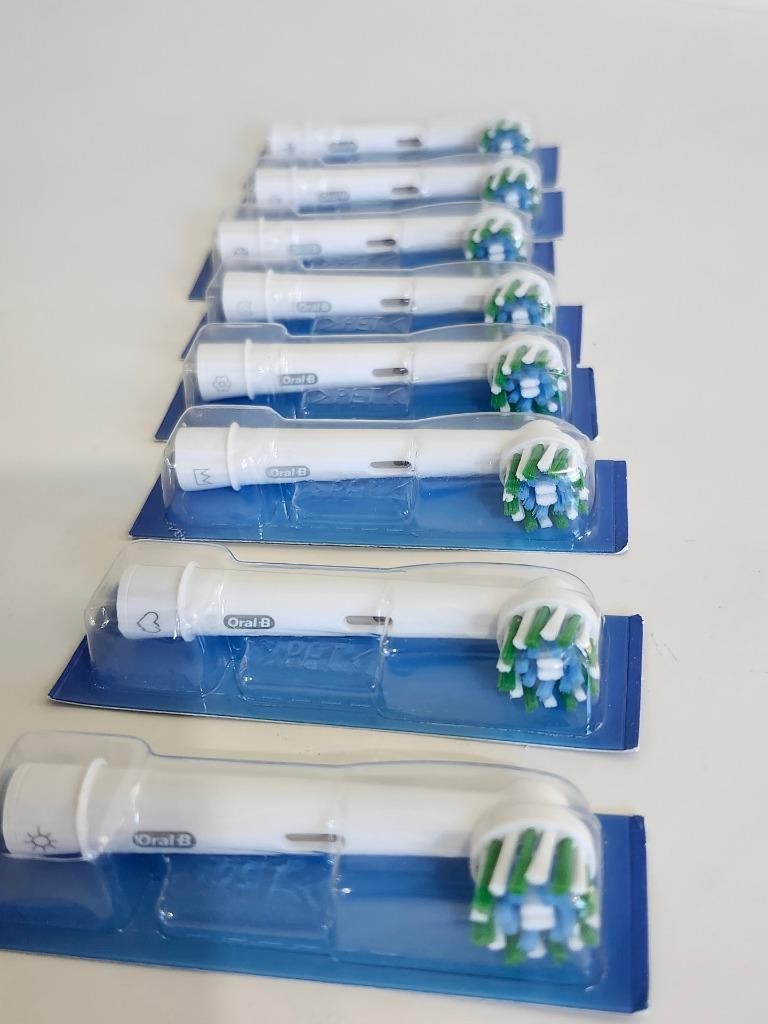 Oral B Cross Action Electric Toothbrush Replacement Heads 8 Pack