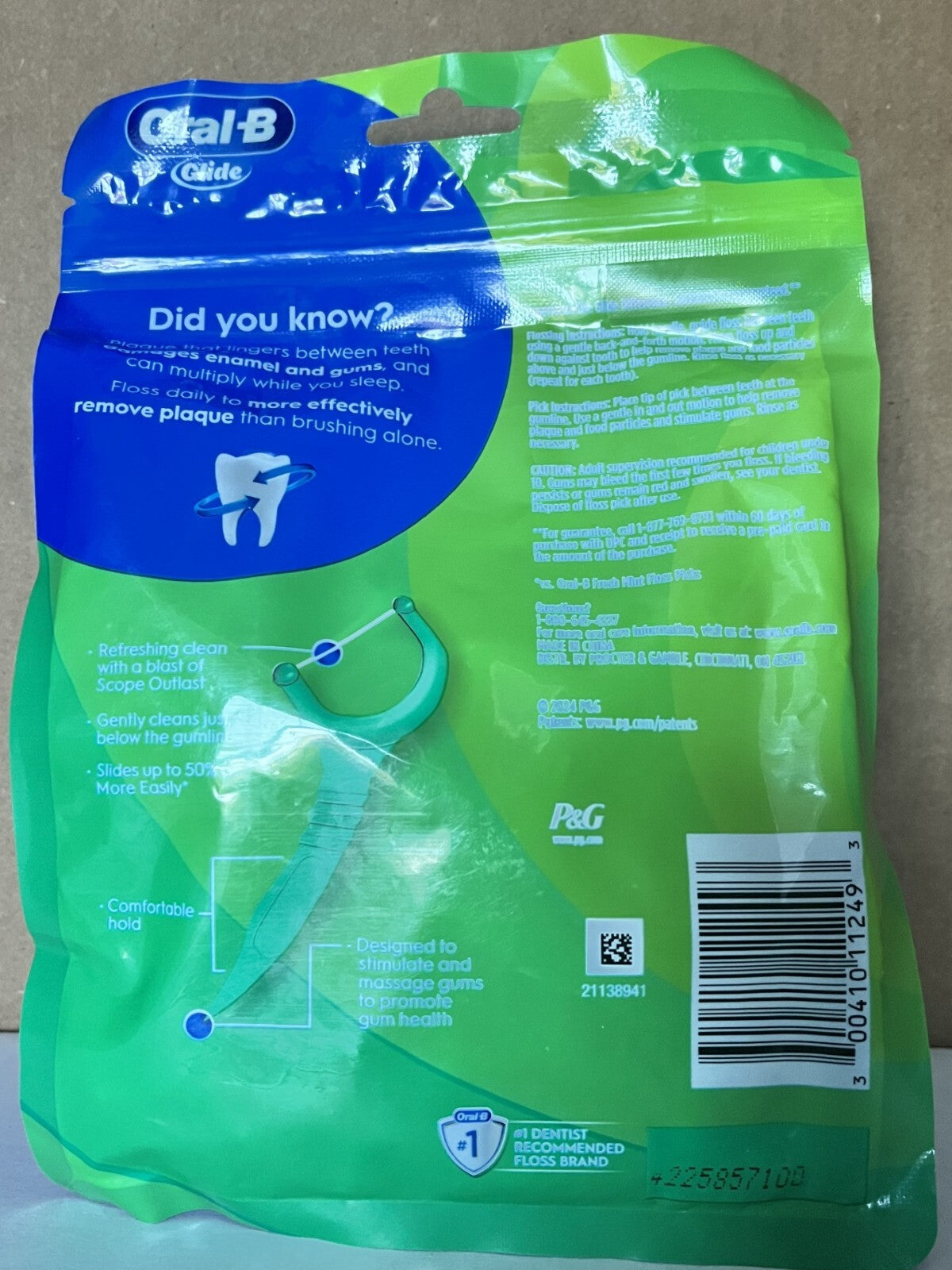 300 Pack Mint Dental Floss Picks - Oral-B Glide Complete with Scope Outlast