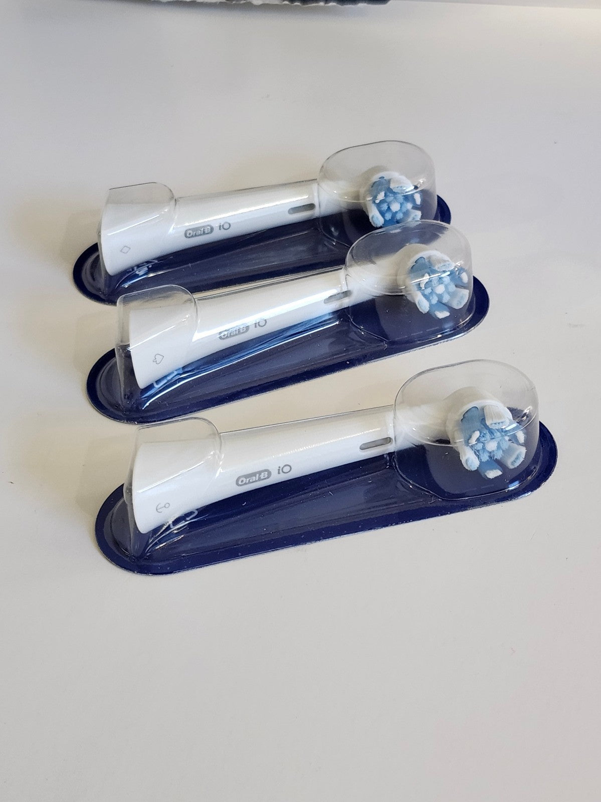 Oral-B iO Ultimate Clean Replacement Toothbrush Heads - 3 Pack, White
