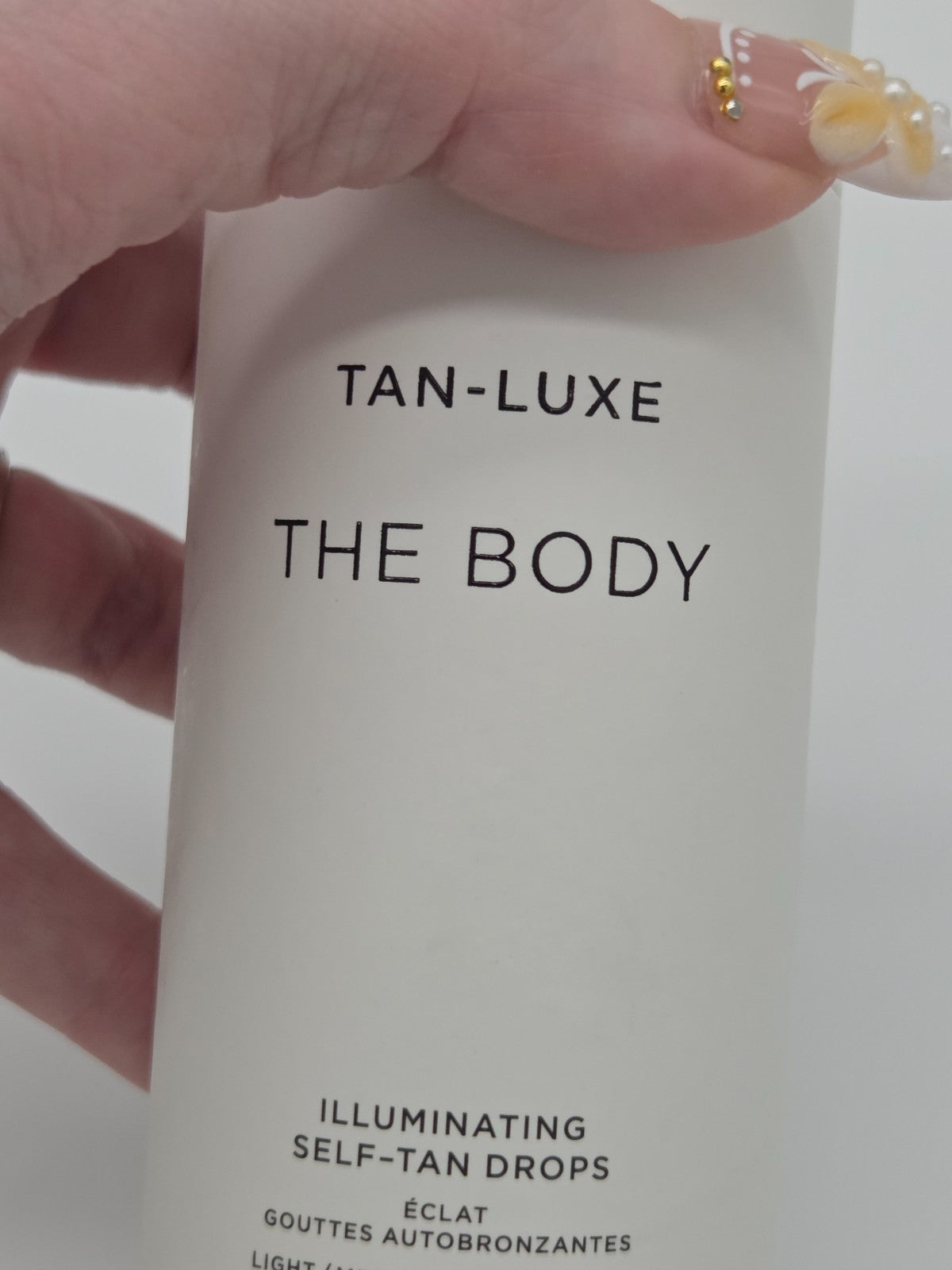 Self Tanner Drops for Body - Light/Medium Glow, Hydrating & Customizable