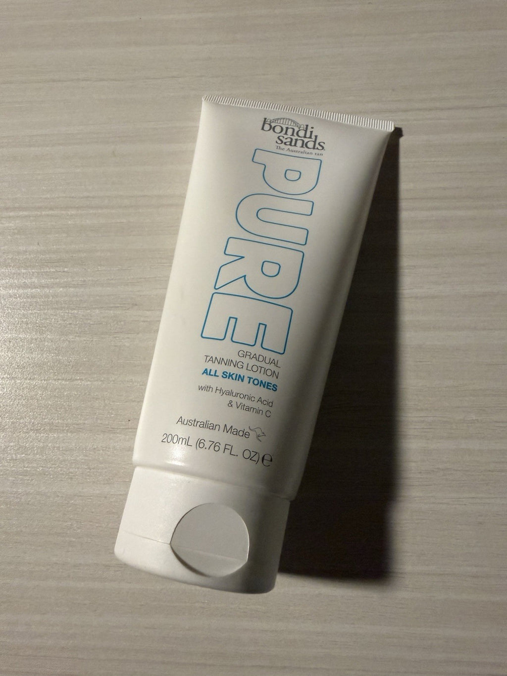 Gradual Self-Tanning Lotion for All Skin Tones - Hydrating & Rejuvenating