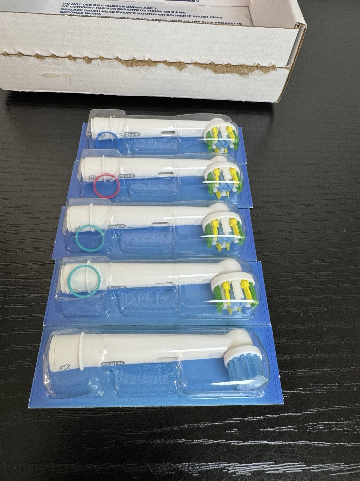 Oral-B Floss Action Replacement Brush Heads Pack of 5 for Electric Toothbrush