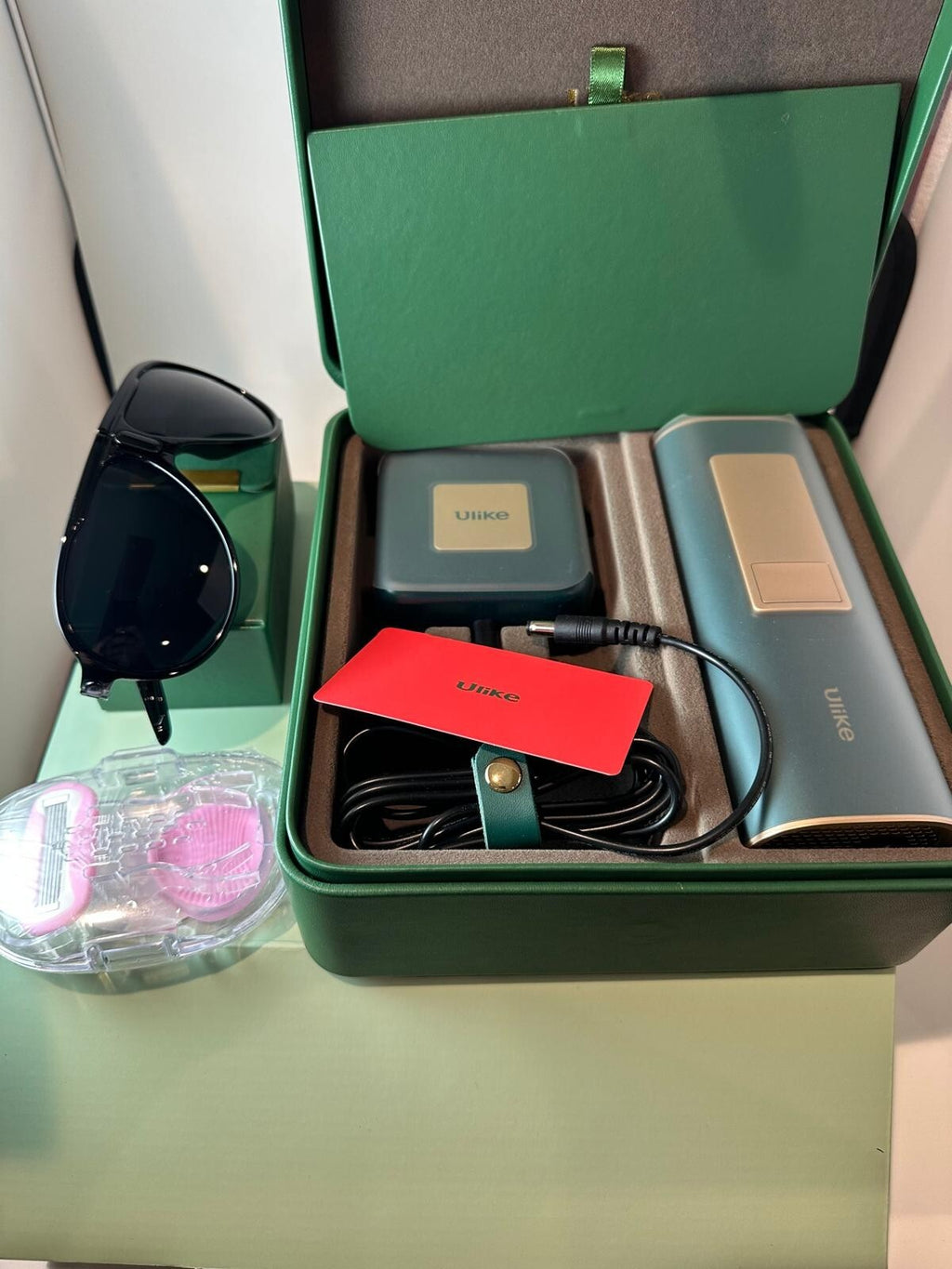 IPL Hair Removal Device with Ice Cooling Technology - ULIKE
