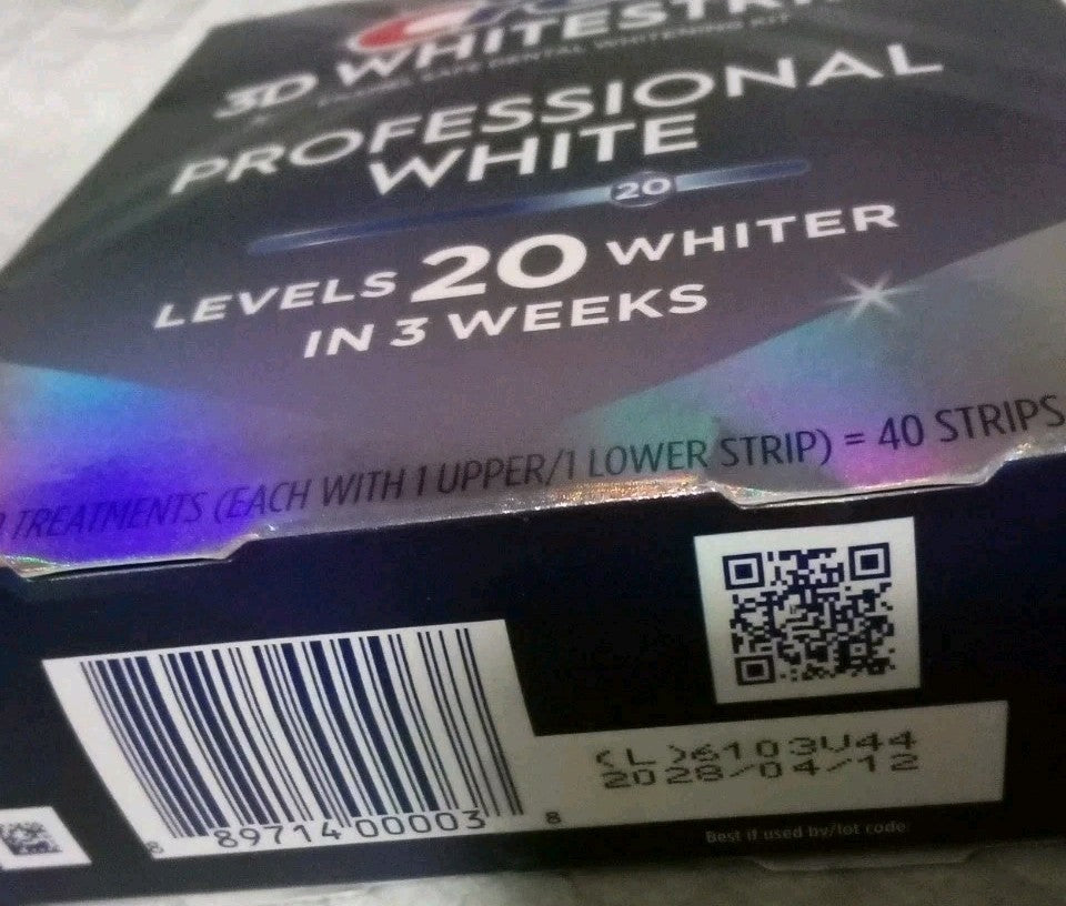 Crest 3D White Strips Professional - 20 Treatments, 40 Strips
