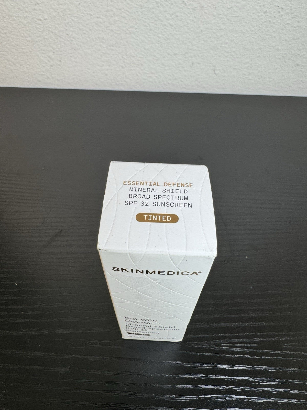 Mineral Sunscreen Tinted SPF 32 - Essential Defense Skin Shield 1.7 oz