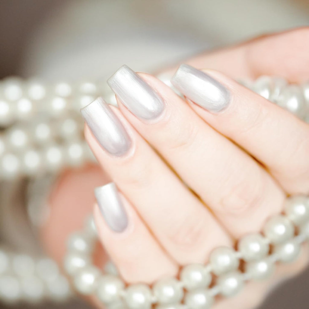 Pearl White Nail Polish 10ml Quick Dry Iridescent Shimmer for Nail Art