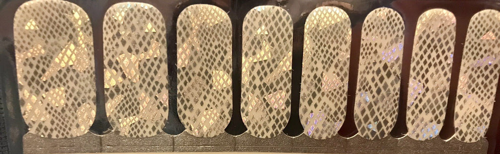 Color Nail Polish Strips 16 Count Holo Snake Skin Overlay Purple Pansies