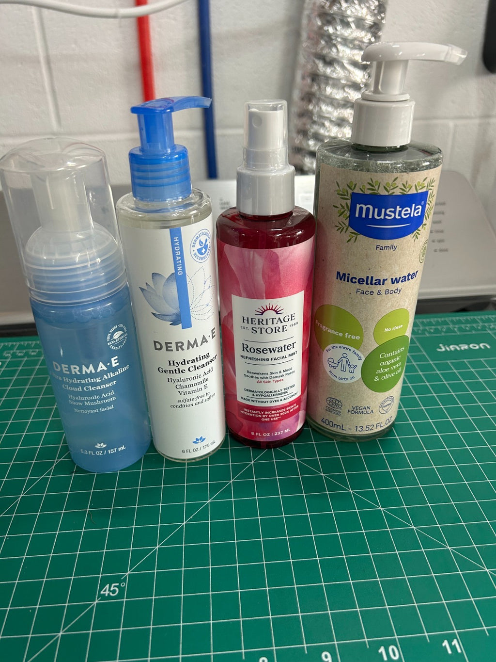 Hydrating Facial Cleanser Set with Hyaluronic Acid - 4 Pack