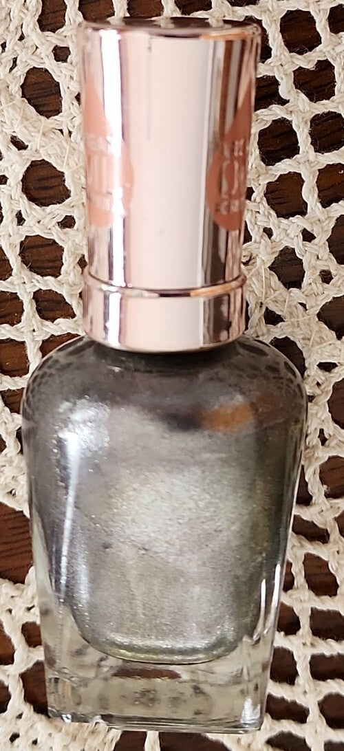Set of 5 Sally Hansen Nail Polishes - Color Therapy Collection