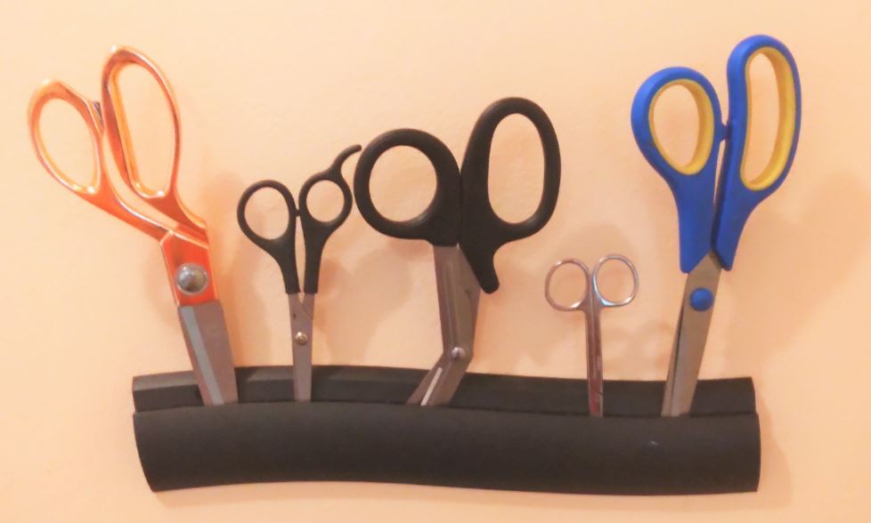 Wall Mounted Scissors Organizer Rack Holds Up To 10 Pairs - Space Age Plastic
