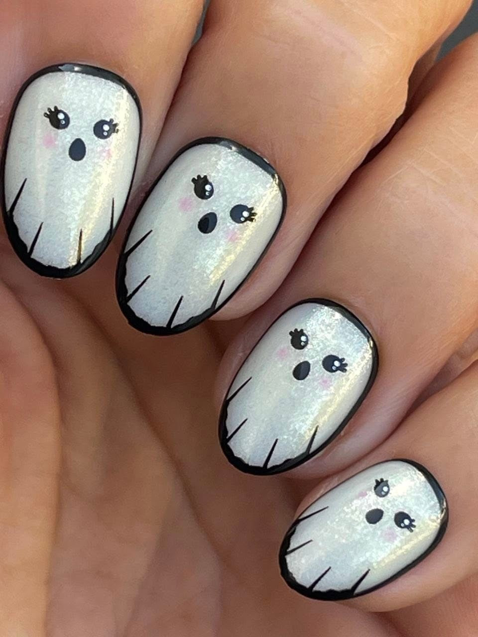 Glow-in-The-Dark Halloween Press-On Nails - That's the Spirit, Adriana, Short Almond Style