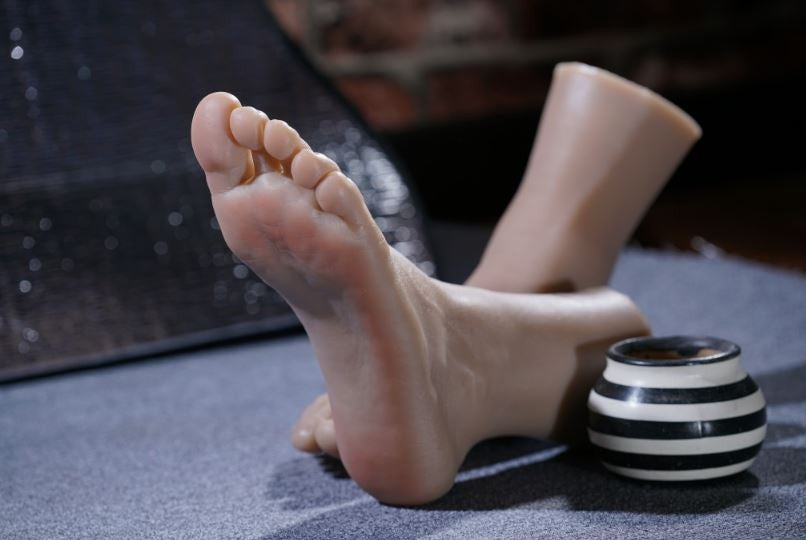 Realistic Silicone Male Foot Model for Shoe Display and Anatomical Study - 26.5cm EUR 44