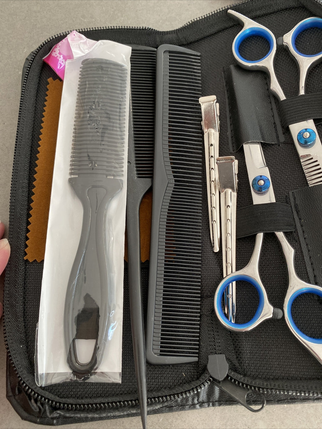 Hair Cutting Scissor Set with Carrying Case and Thinning Shears - Unbranded