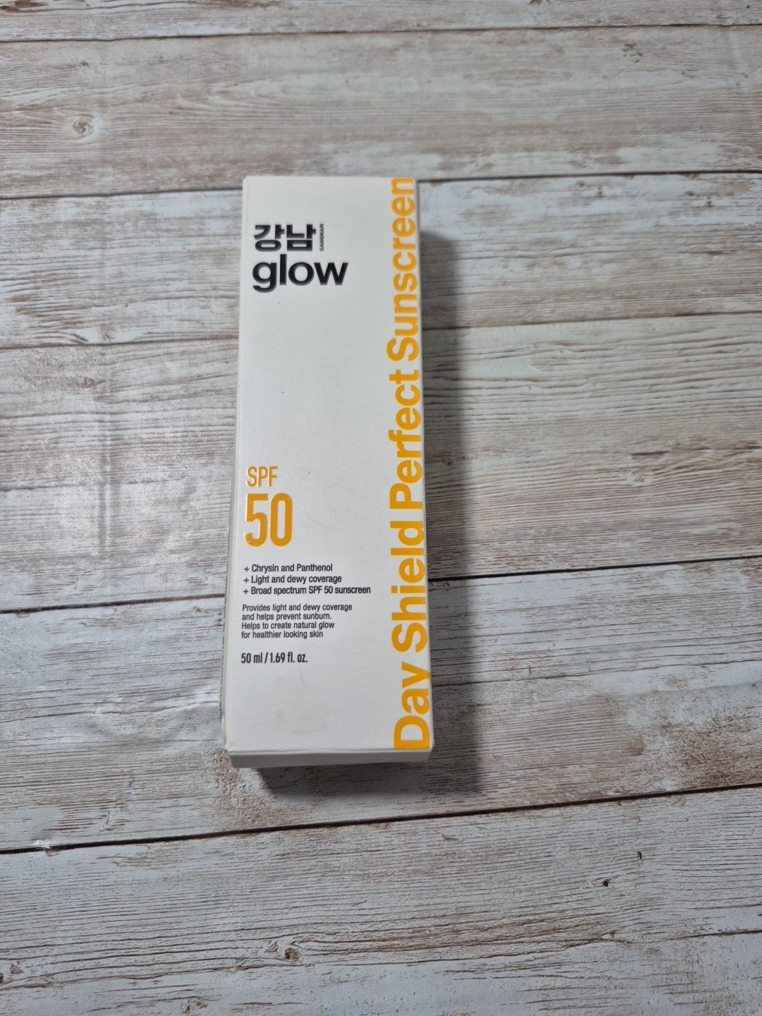 SPF 50 Sunscreen with Zinc Tinted Sun Block - Effortless Sun Protection