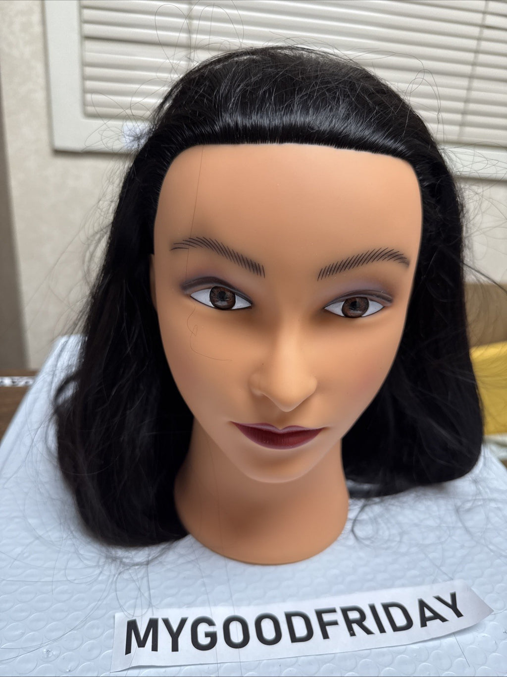 Mannequin Head with Synthetic Hair for Hairdressing Training and Styling Practice