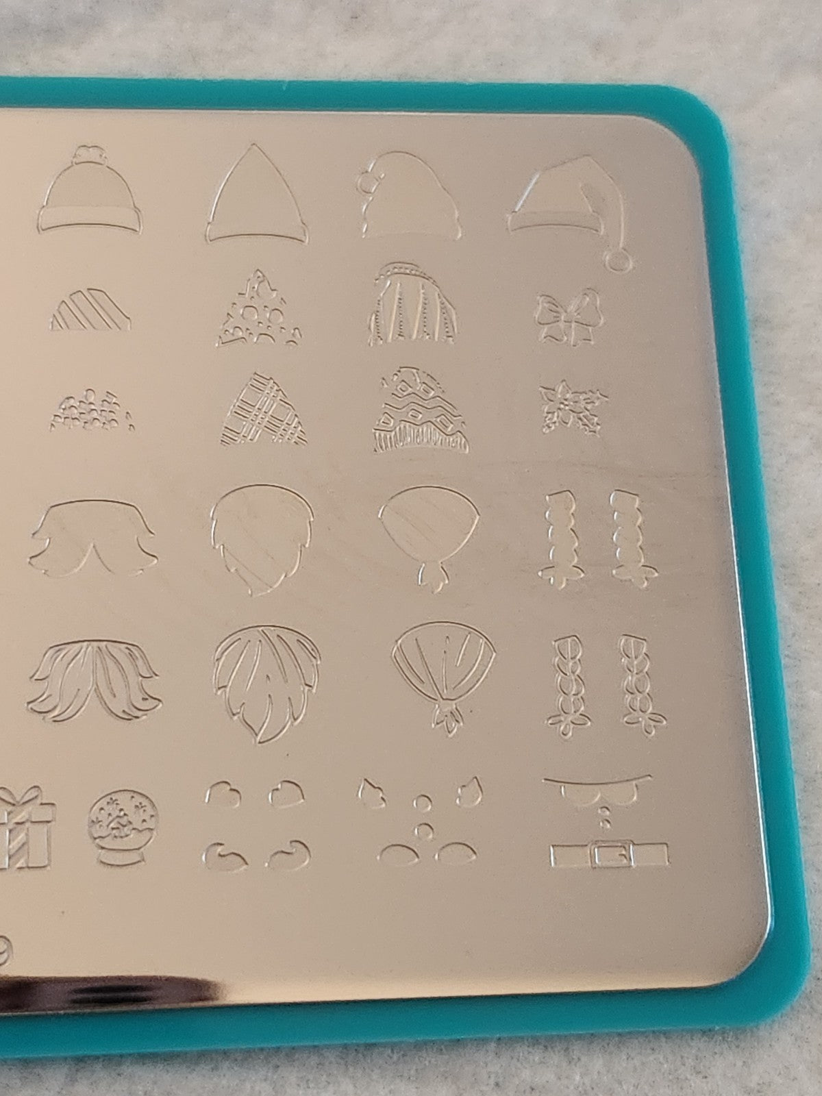 Maniology Christmas Gnomes Nail Stamping Plate M339 - Nail Art Decor
