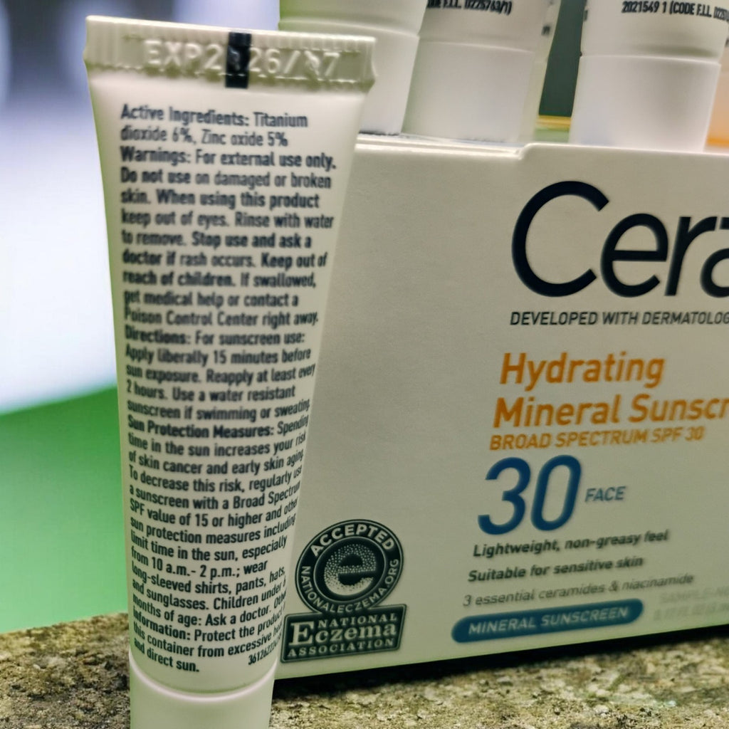 CeraVe Hydrating Mineral Sunscreen Pack - Lightweight SPF 30, 15 Bottles