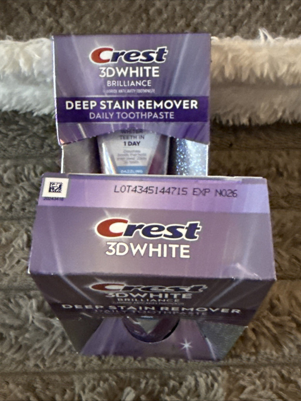 Deep Stain Remover Toothpaste - Crest 3D White Brilliance Dazzling Mint x2