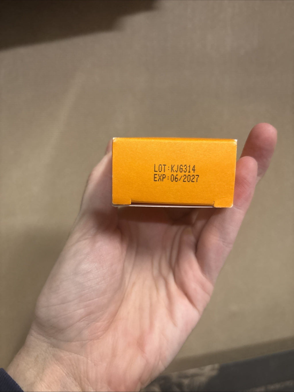 Tinted Glotion Color Medium Light - 1.7 Fl Oz Face Highlighter
