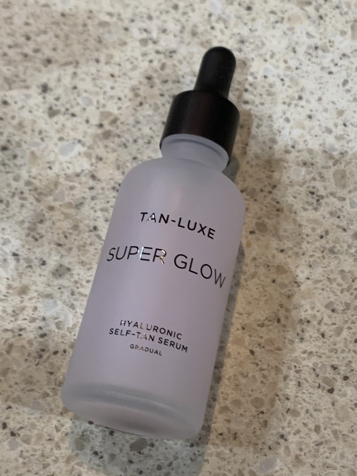 Self-Tanning Serum with Hyaluronic Acid - Gradual Tan & Hydration 1.69oz