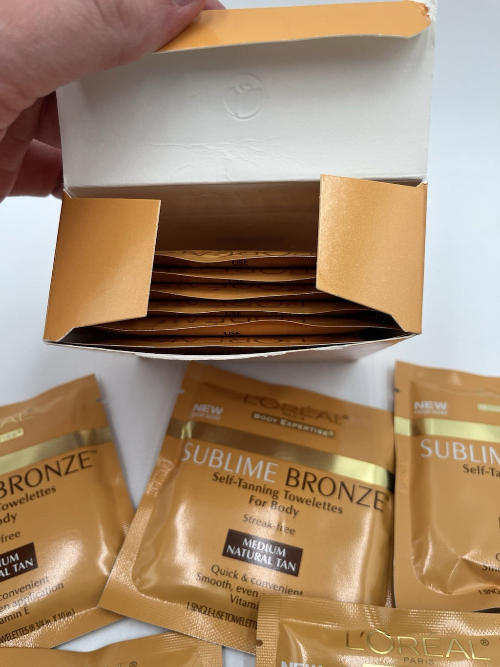 Self-Tanning Towelettes Medium Tan 11 Count - Natural Bronze Glow