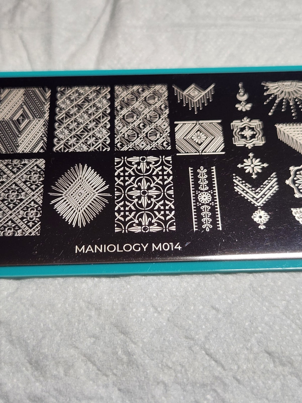 Maniology Nail Stamping Plate M014 Wild Heart - Nail Art Template