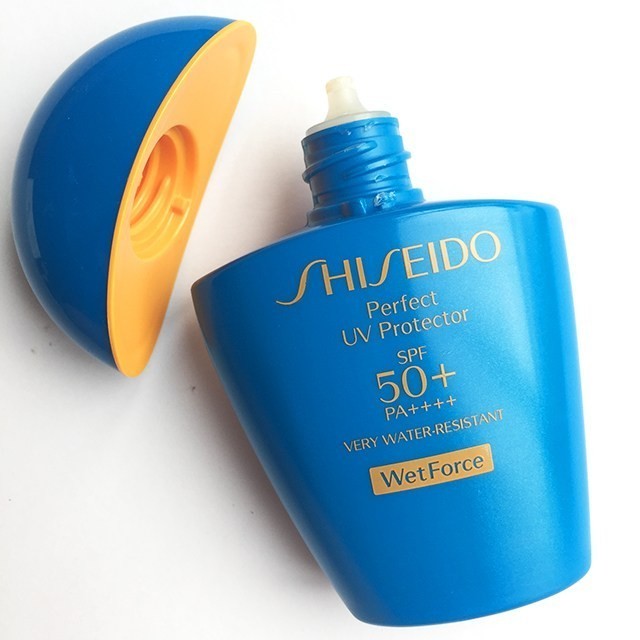 Water-Resistant SPF 50+ Sunscreen with WetForce Technology - Multi-Defense, 50ML