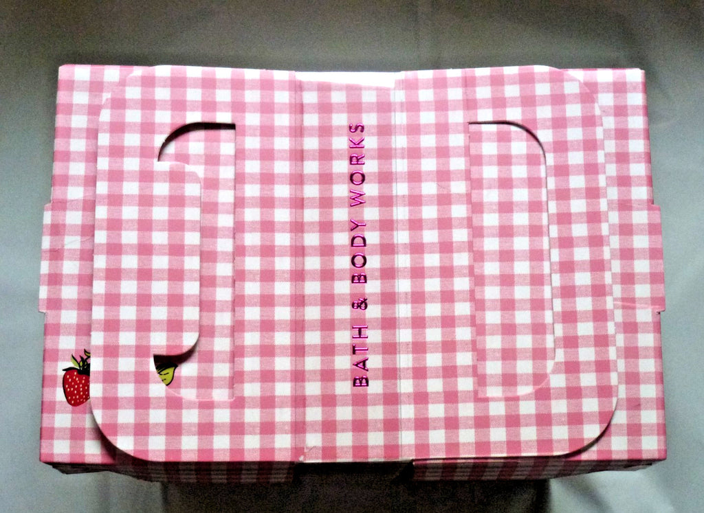 Mother's Day 2026 Picnic Basket Gift Set with Candles & Fragrance Diffuser