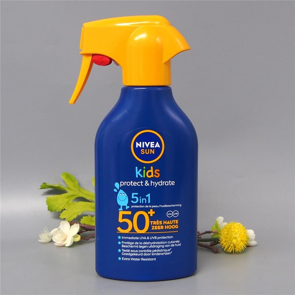 Kids Sunscreen Spray SPF50+ Hydrating & Water-Resistant Sun Protection 270ml