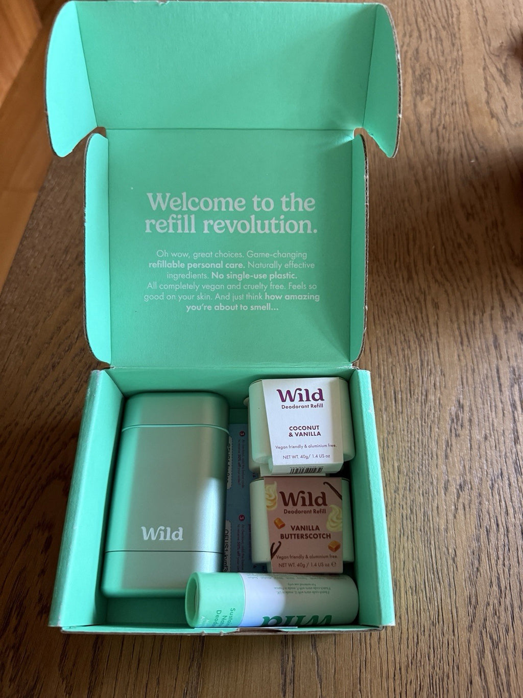 Refillable Deodorant Set with Mint Case & 6 Natural Refills Travel Friendly