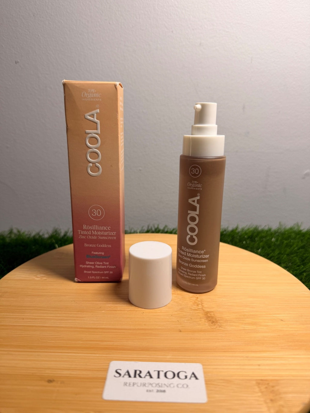 Organic Tinted Moisturizer with SPF 30 - Hydrating Sunscreen for Face