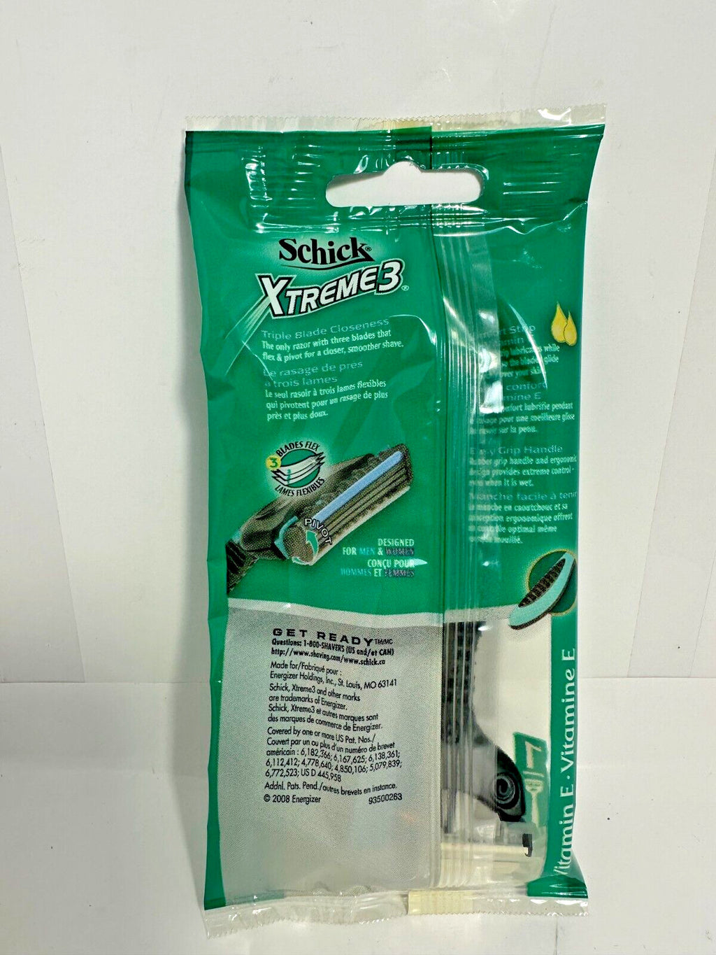 20-Pack Triple Blade Shaving Razors with Vitamin E - Men’s Disposable Razor Set