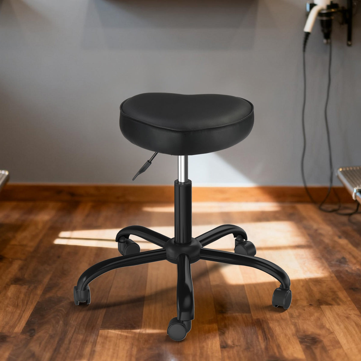 Adjustable Salon Stool on Wheels - Heart-Shaped PU Leather Seat, Ergonomic, Height-Adjustable
