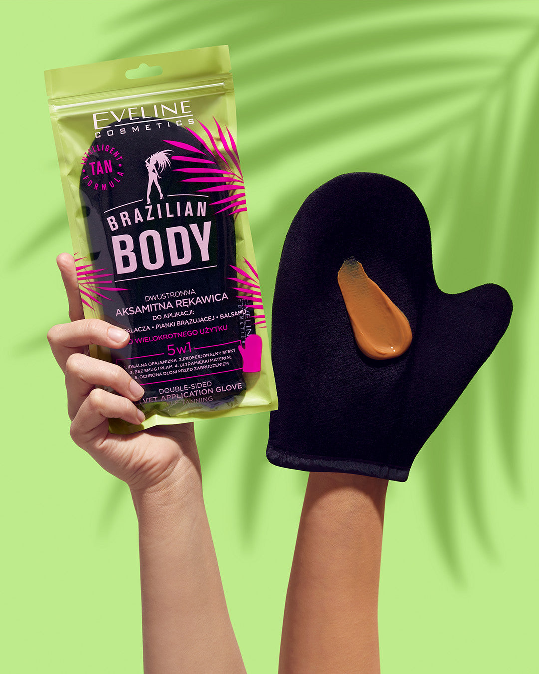Self Tanning Double-Sided Velvet Glove for Even, Streak-Free Tan