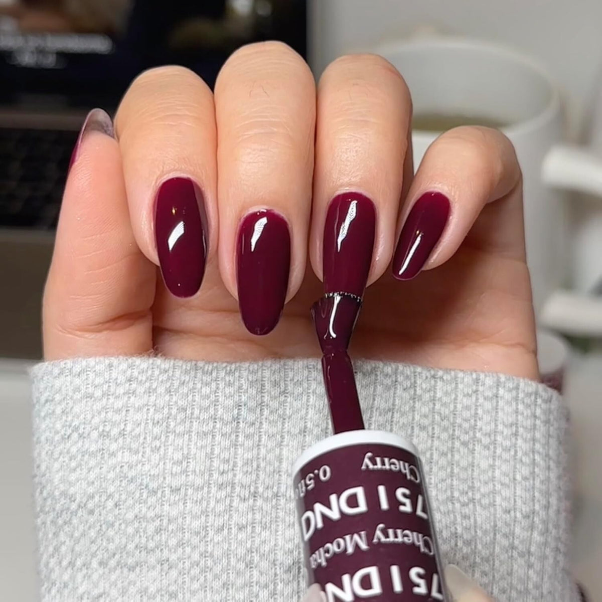 DND Gel Polish and Nail Polish Set Cherry Mocha 751 - Manicure Kit