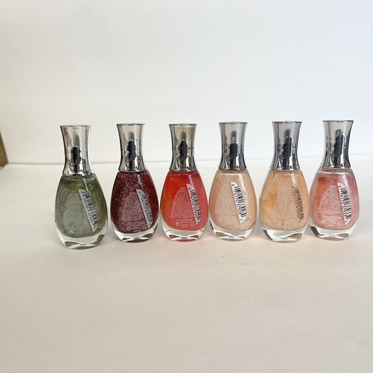 Set of 6 Assorted Nail Polish Colors - No Chip Gel Effect Manicure