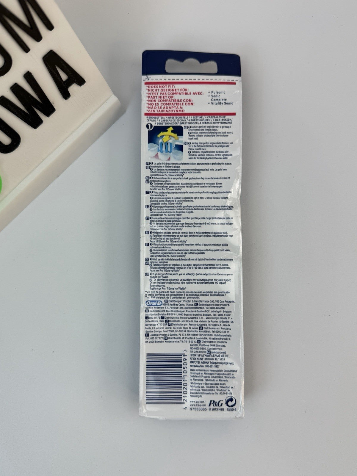 Oral-B Cross Action Replacement Toothbrush Heads Pack of 4