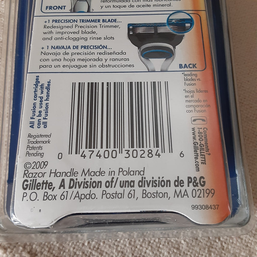 Gillette Fusion ProGlide Razor Set with 2 Blade Cartridges - Sealed