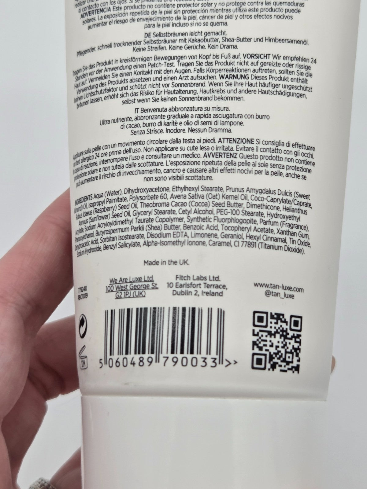 Gradual Self-Tanning Body Cream with Illuminating Nanoparticles - 6.76 Fl Oz